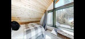 Travel crib