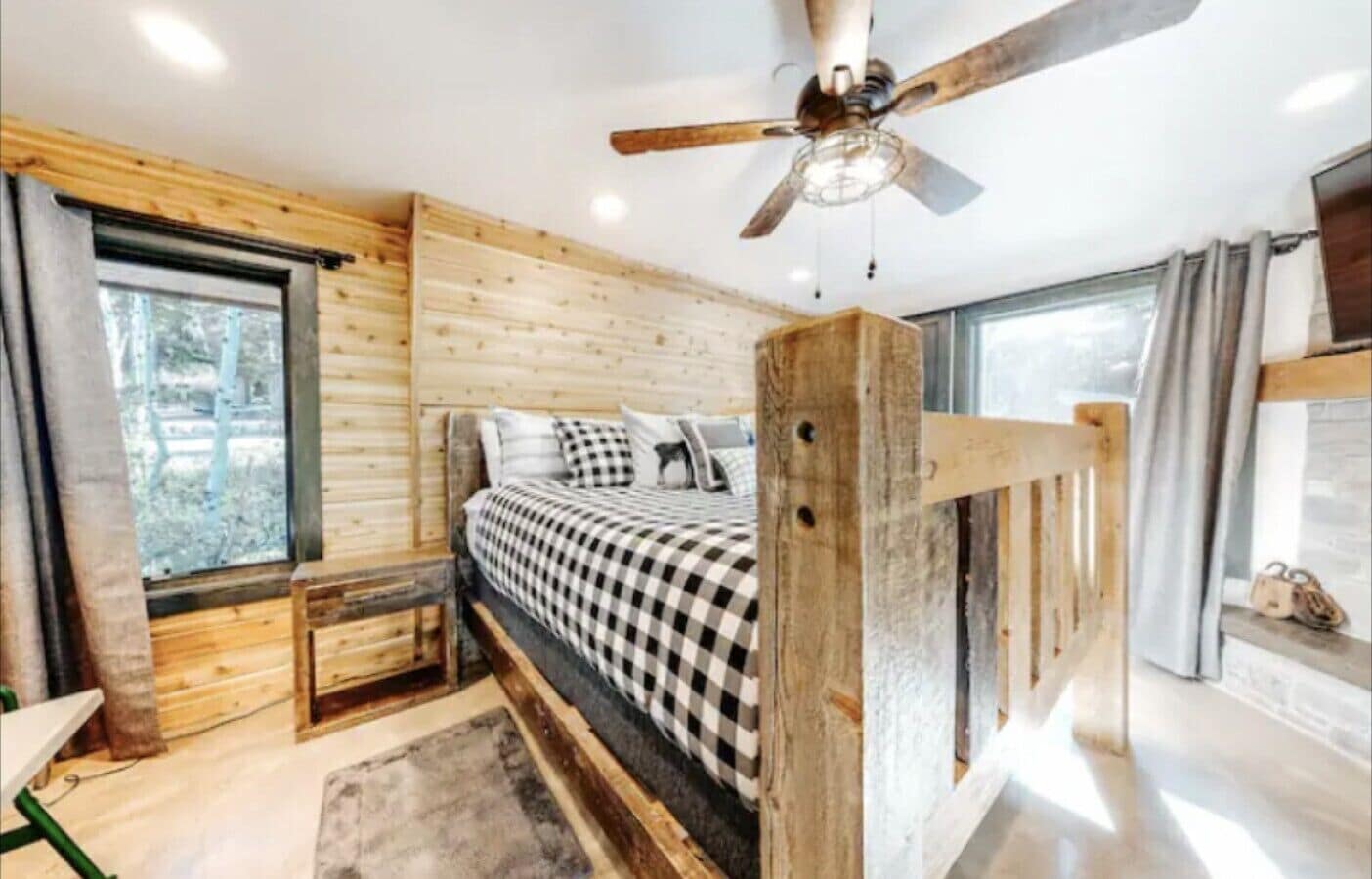 4 Schlafzimmer, Reisekinderbett