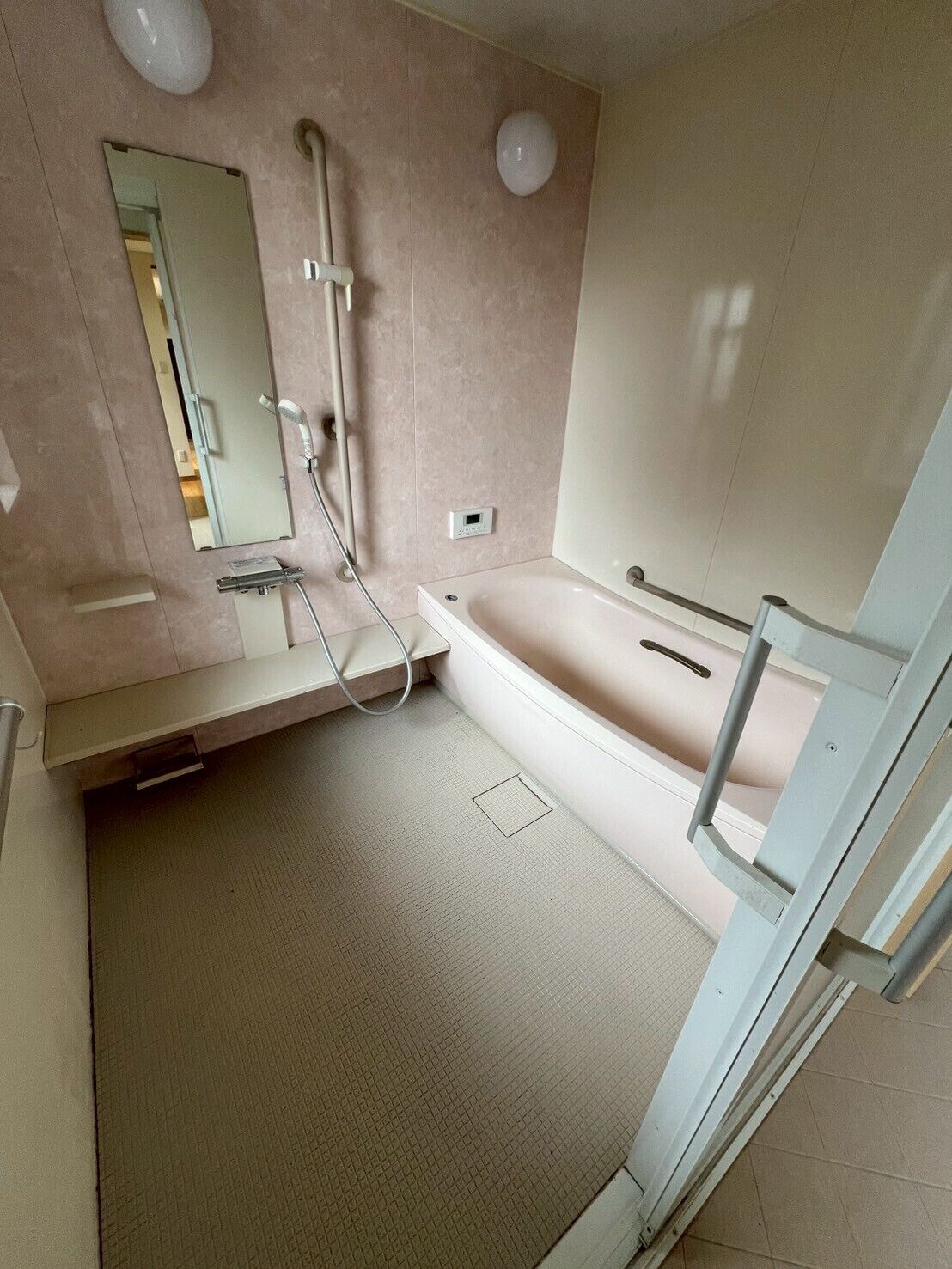 Ferienhaus, 4 Schlafzimmer, Nichtraucher, Küche | Badezimmer | Badewanne und Dusche (separat), Haartrockner, Hausschuhe