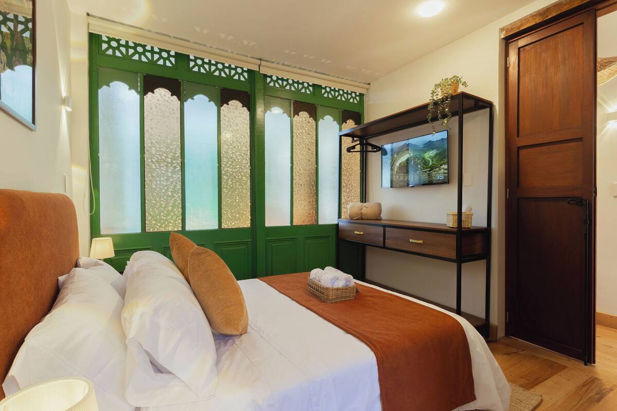 Habitación doble superior | Wifi gratis y ropa de cama