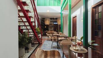 Desayuno continental incluido todos los días