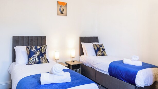 5 Schlafzimmer, Bügeleisen/Bügelbrett, WLAN, Bettwäsche
