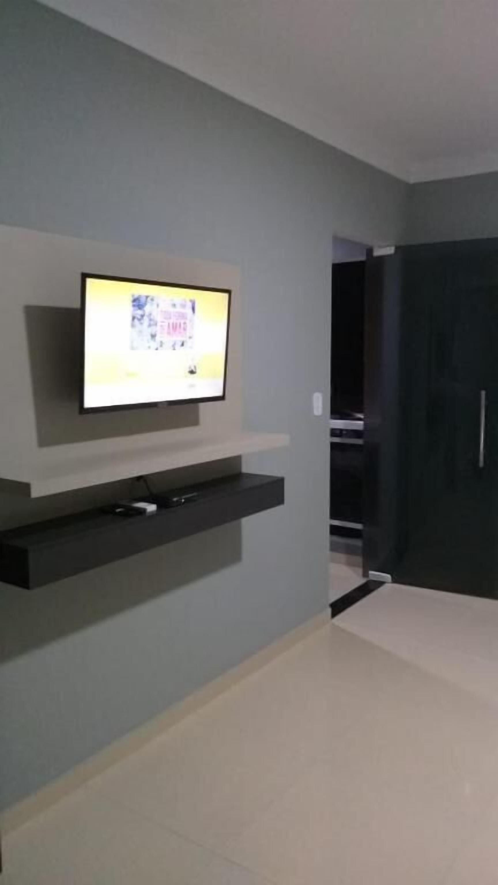 Deluxe Double Room, Lanai, Partial Sea View | Interior
