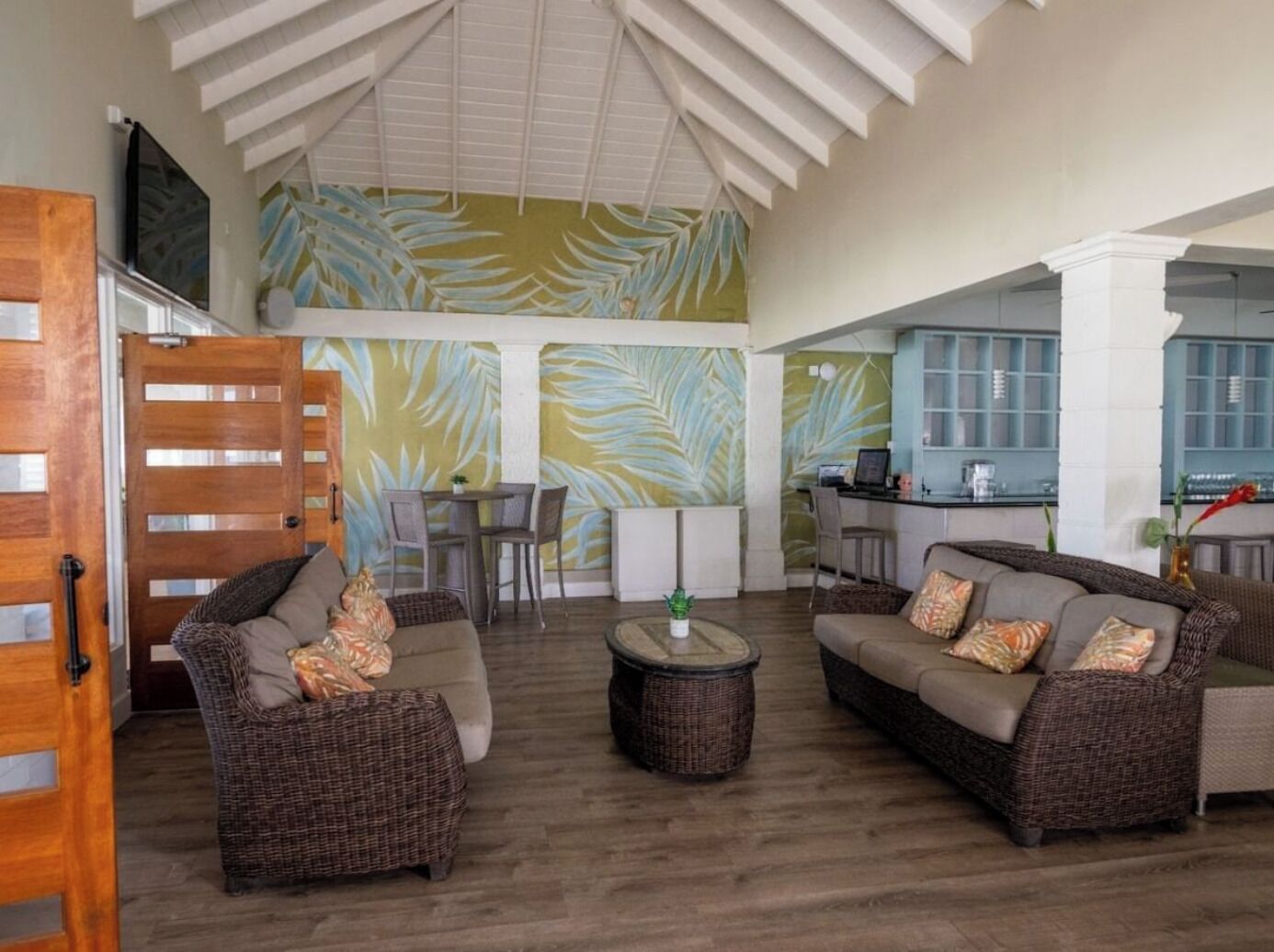 Outdoor Pools & Fitness Centre | 2 Mi To Catamaran Cruises - Barbade