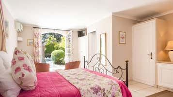 Deluxe Double Room | In-room safe, blackout drapes, iron/ironing board (on request)