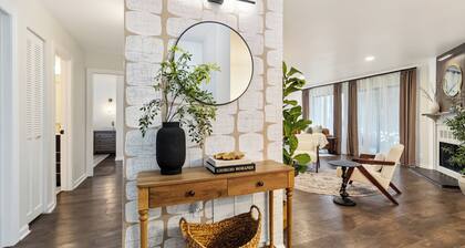 Stylish 2BR Condo with 2 King Beds and 2 Full Baths Near Uptown and NoDa