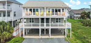 Exterior - Ocean Isle Beach 3BR/2BA, Pool, Steps to Beach, Sleeps 8 (Ocean Isle Beach)