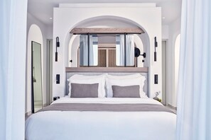 In-room safe, iron/ironing board, travel cot, free WiFi - Villa Asterionis, Divine Sea Views, Private Pool, Furnished Terrace, Sanrotini (Oia, Santorini)