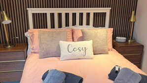 2 bedrooms, iron/ironing board, free WiFi, bed sheets - Tranquil Matlock Bath Retreat With 2 Bedrooms (Matlock)