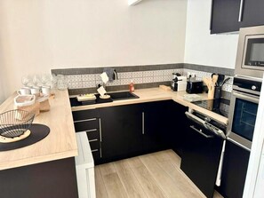 Unclassified image, 5 of 13, button - L’Écrin de la Madeleine, City Centre, Sleeps 4 (Béziers)