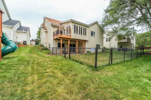 Sleeps 10, 4BR | Spacious Family Stay