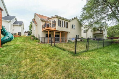 Sleeps 10, 4BR | Spacious Family Stay