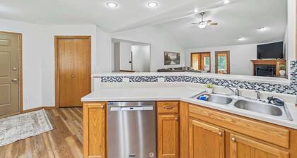 Sleeps 11, 4BR | Spacious Family Stay