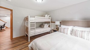 4 chambres, bureau, fer et planche à repasser, Wi-Fi