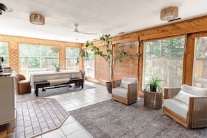 Interior - Stepping Stone Mountain House | Luxury Cedar Sauna | Great For Families (Beaver Mines)