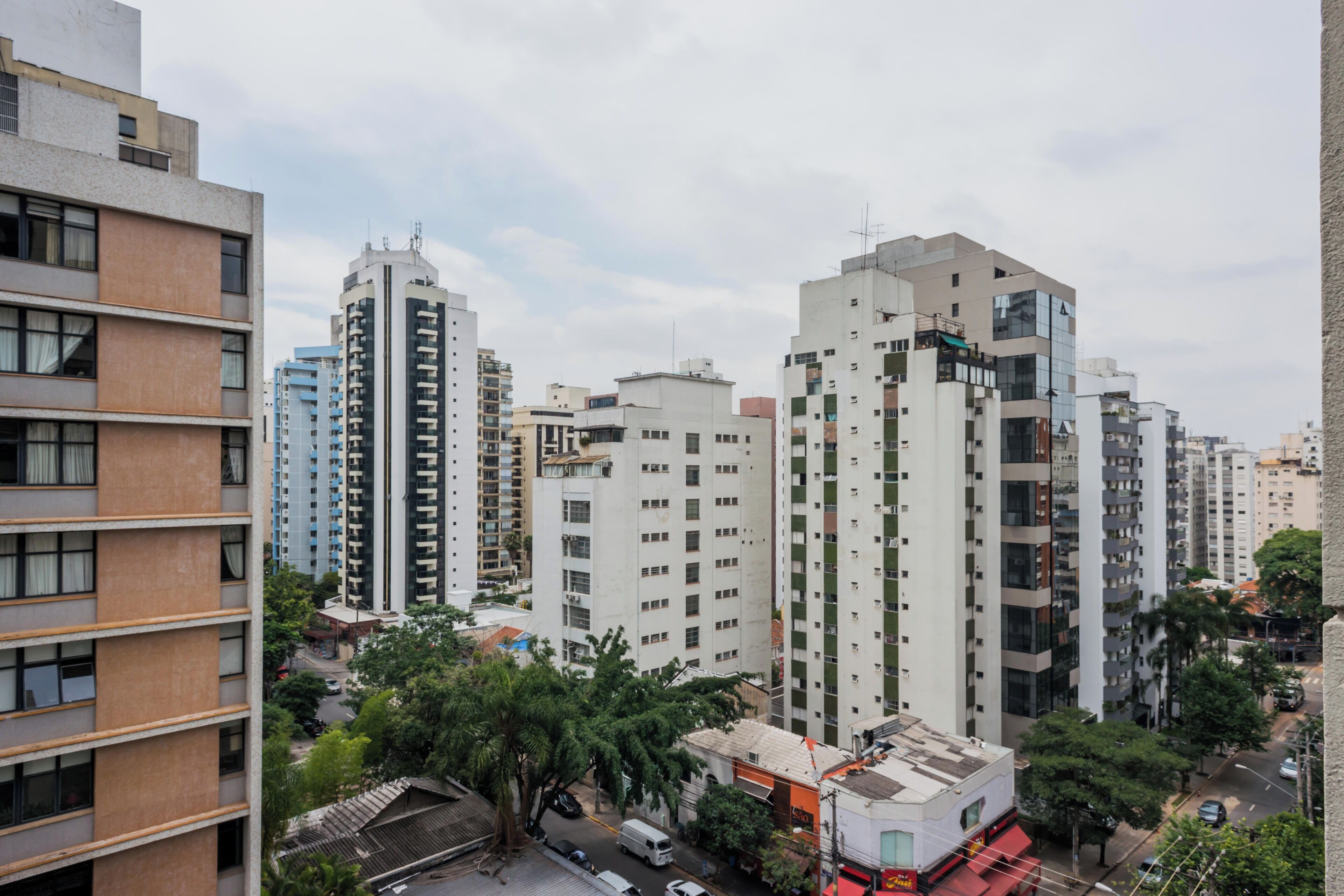 Estúdio luxo | Wi-Fi de cortesia, roupa de cama