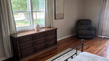 4 Schlafzimmer, kostenloses WLAN, Bettwäsche