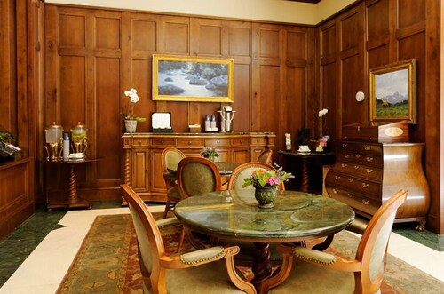 Ritz-Carlton Aspen Ski-in Ski-out 3BR+3.5BA Luxury Residence with Full Kitchen