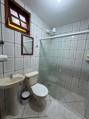 Family Room, Balcony, City View | Bathroom - Pousada Azul do Mar by BlueOcean (Arraial do Cabo)