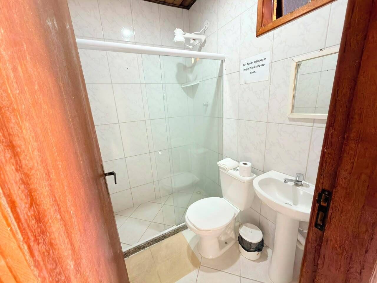 Comfort Twin Room, City View | Bathroom