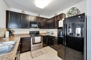 Unclassified image, 5 of 44, button - Comfortable 3BR Riverview, FL Home Near Tampa | Sleeps 6 | Quiet Family-Friendly Vacation Rental (Riverview)