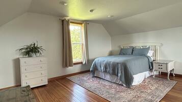 3 chambres, fer et planche à repasser, Wi-Fi gratuit, draps fournis