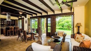 Living area - A Tranquil Villa Retreat Steps from Playa Mansita (Tamarindo)
