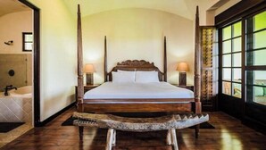 Room - A Tranquil Villa Retreat Steps from Playa Mansita (Tamarindo)