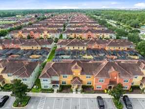 Exterior - Recently Renovated 4BR Retreat w/ Splash Pool Near Disney (Kissimmee)