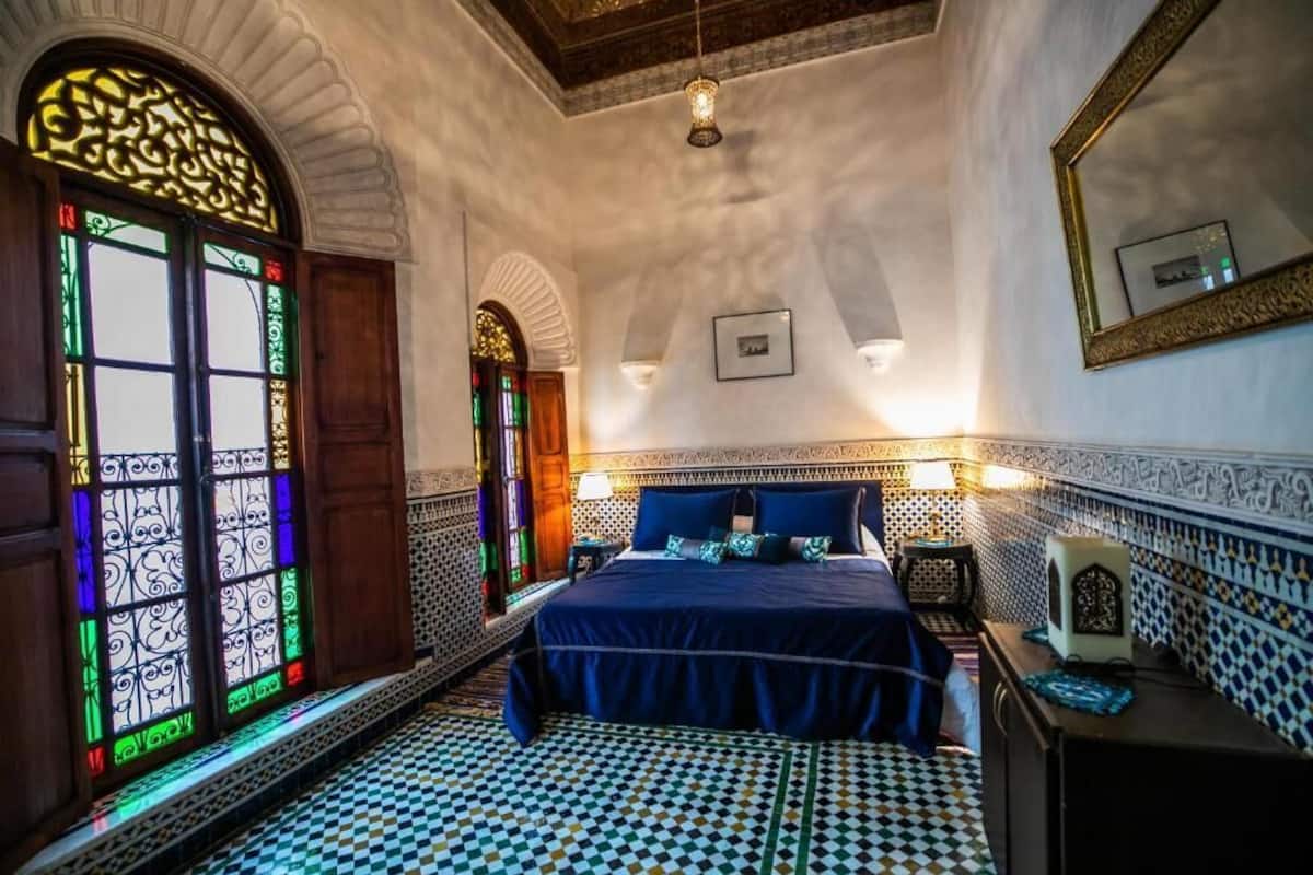 Family Suite, Balcony, City View | Peti besi dalam bilik, Wi-fi percuma 