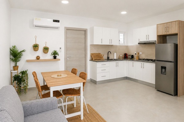 Classic Apartment, 2 Bedrooms, Pool View | Interior