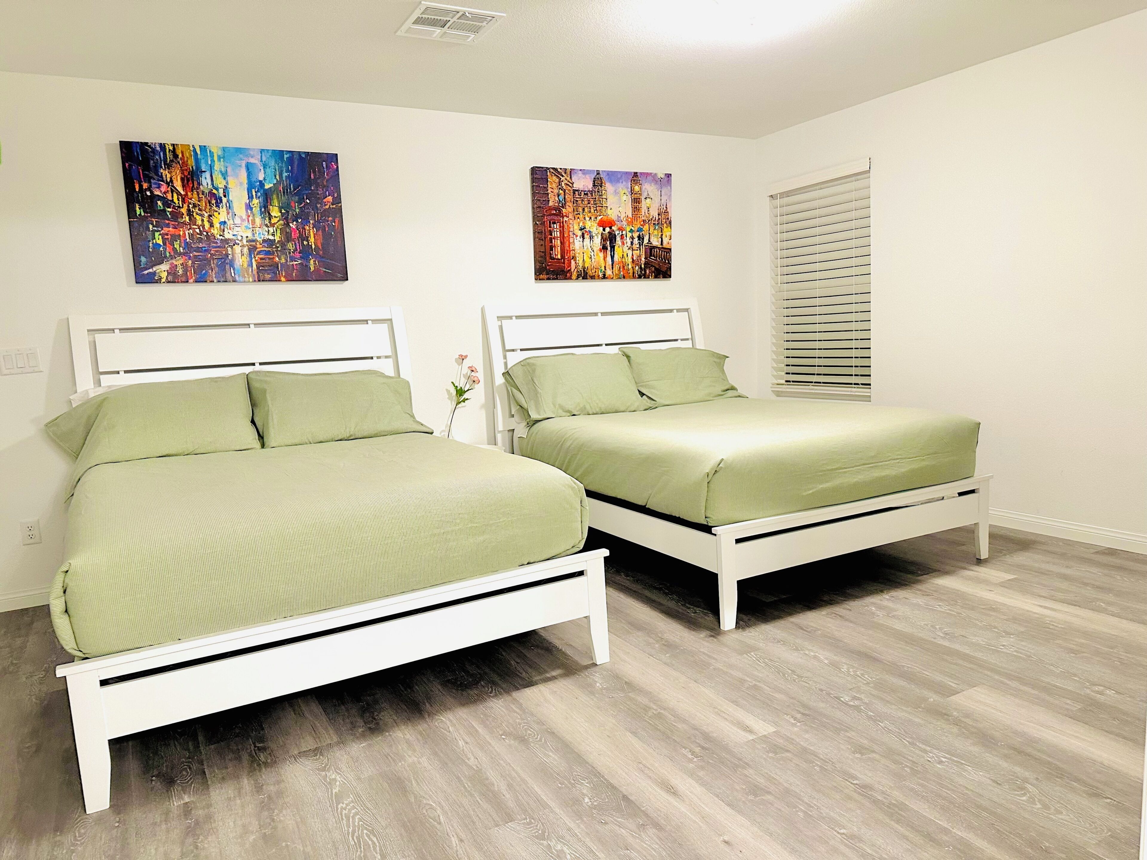WiFi, bed sheets