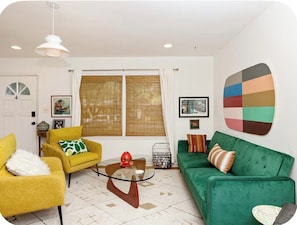 Living area - A Home with a pulse (Charlotte)