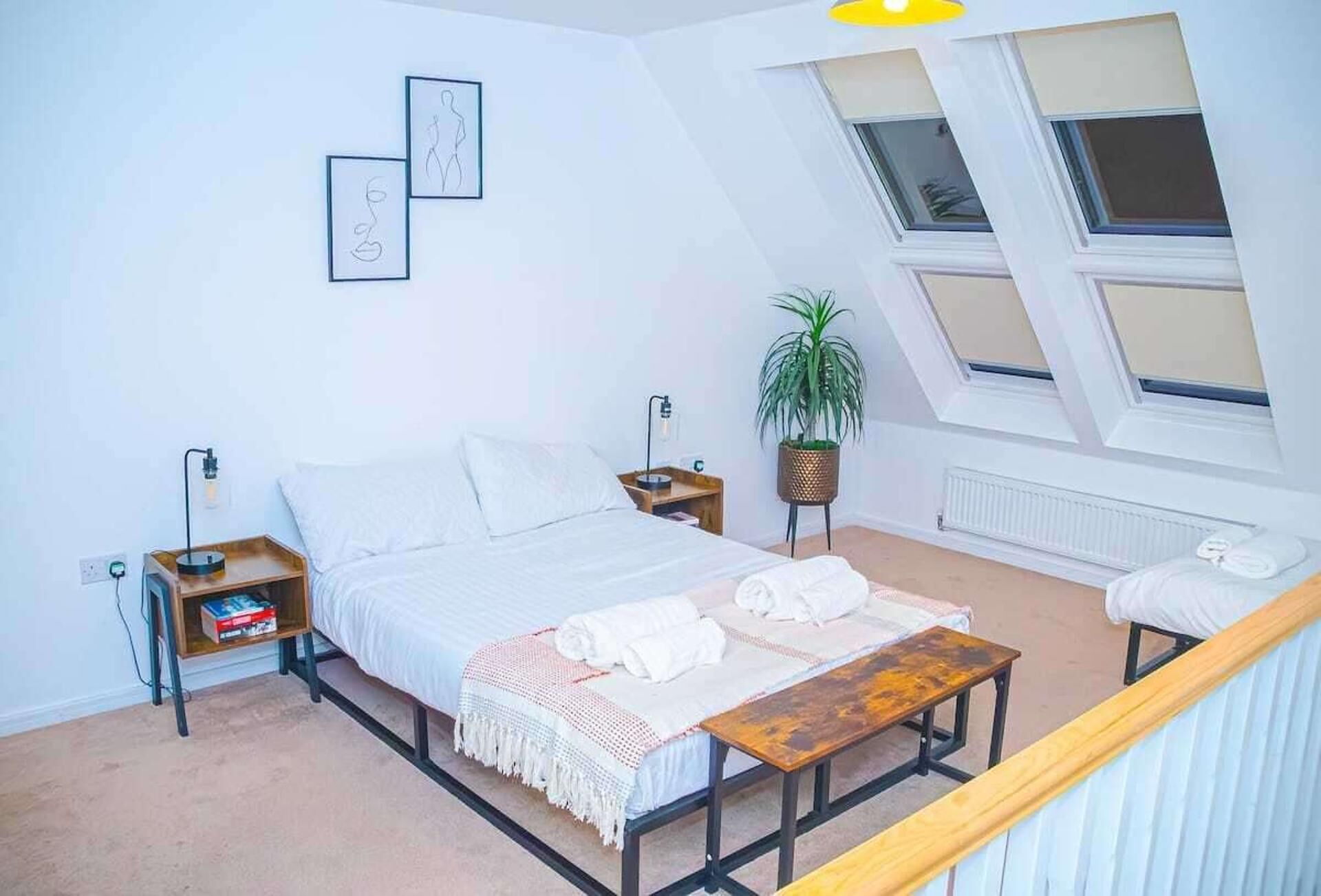 3 bedrooms, WiFi (free), bed sheets