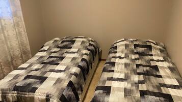 WiFi, bed sheets