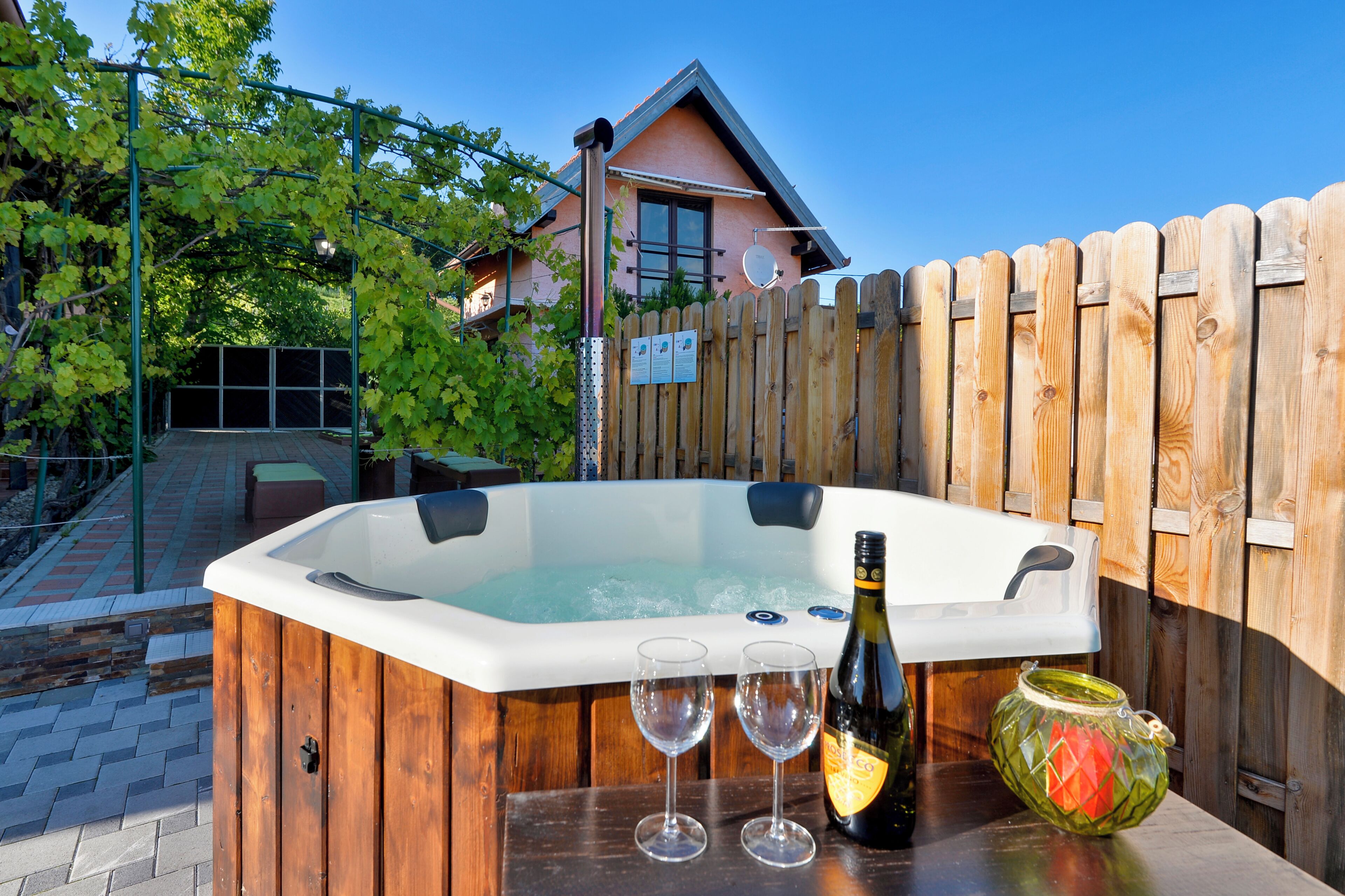Outdoor spa tub