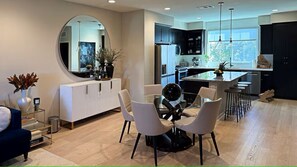 Interior - Stylish SoCal Getaway - Relax & Unwind (Pomona)