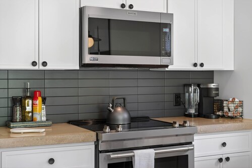 Hillside Loft- 15 Mins to Cornell & IC- King Beds