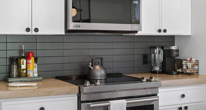 Hillside Loft- 15 Mins to Cornell & IC- King Beds