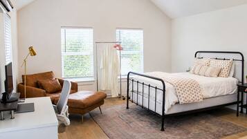 WiFi (free), bed sheets