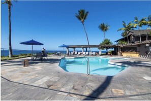 Pool - Stunning Mountain Views, and Water Views on the Golf Course in Kailua-Kona (Kailua-Kona)