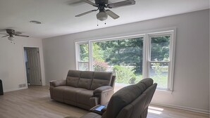 Unclassified image, 5 of 16, button - 5BR/3BA Home on Main St in Chagrin Falls Village (Chagrin Falls)