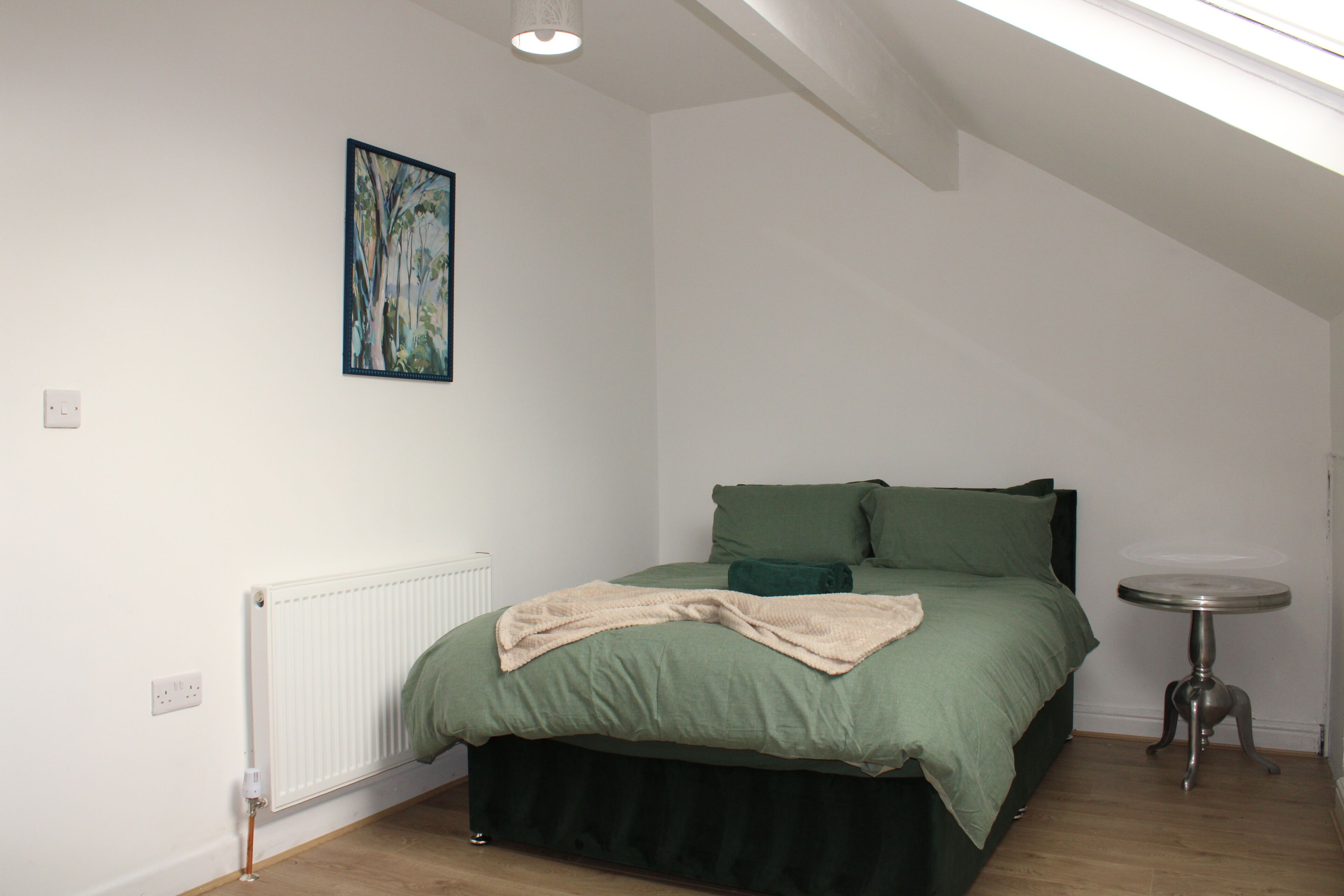 Iron/ironing board, Internet, bed sheets