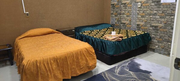 Room - Spacious private room with kitchen & bath in La Paz Historic Center. (Bolivia)
