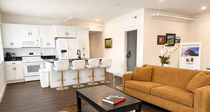 Brand New - The Moss-DeGraff - Downtown - Lawn