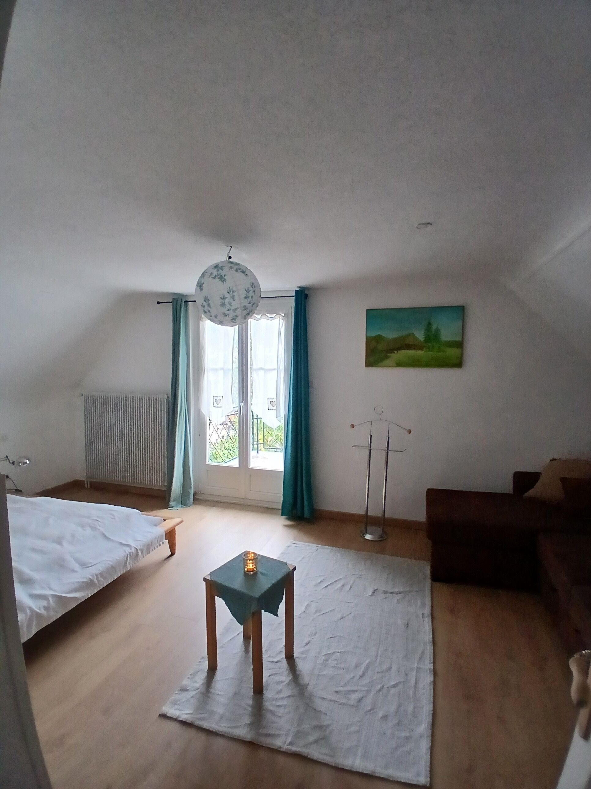 2 slaapkamers, een strijkplank/strijkijzer, gratis wifi, beddengoed