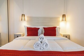Premium Apartment, 1 Double Bed with Sofa bed, Kitchen, City View | Laptop workspace, iron/ironing board, free WiFi - StayHome - Campo Belo - Gym & Pool (São Paulo)