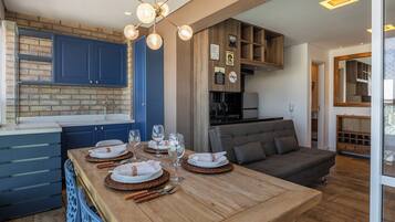 Premium Apartment, 1 Double Bed with Sofa bed, Kitchen, City View | Living area
