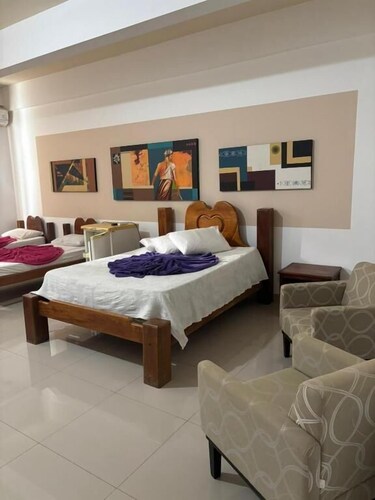 HOTEL VIA MONTES