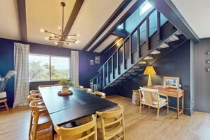 Dining - Golf, Hike, Lake & Mountains / Views / Sleeps 16 (Show Low)